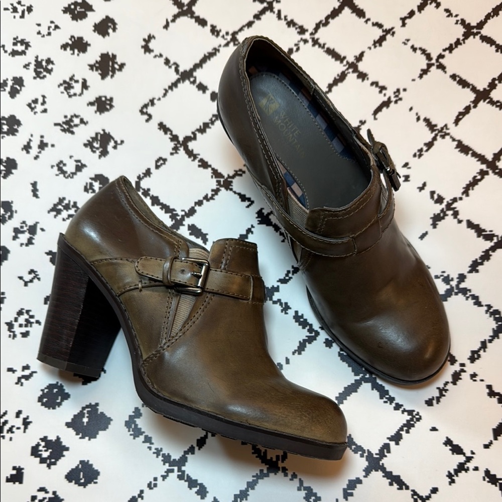 WHITE MOUNTAIN Women’s Shoes, Brown Leather Chunky Heel Booties - Size 7.5 M EUC